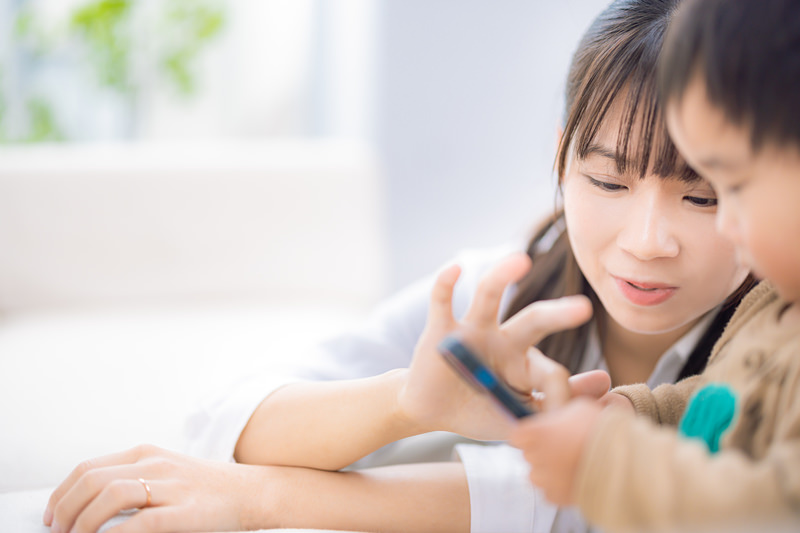 子どもと遊ぶ